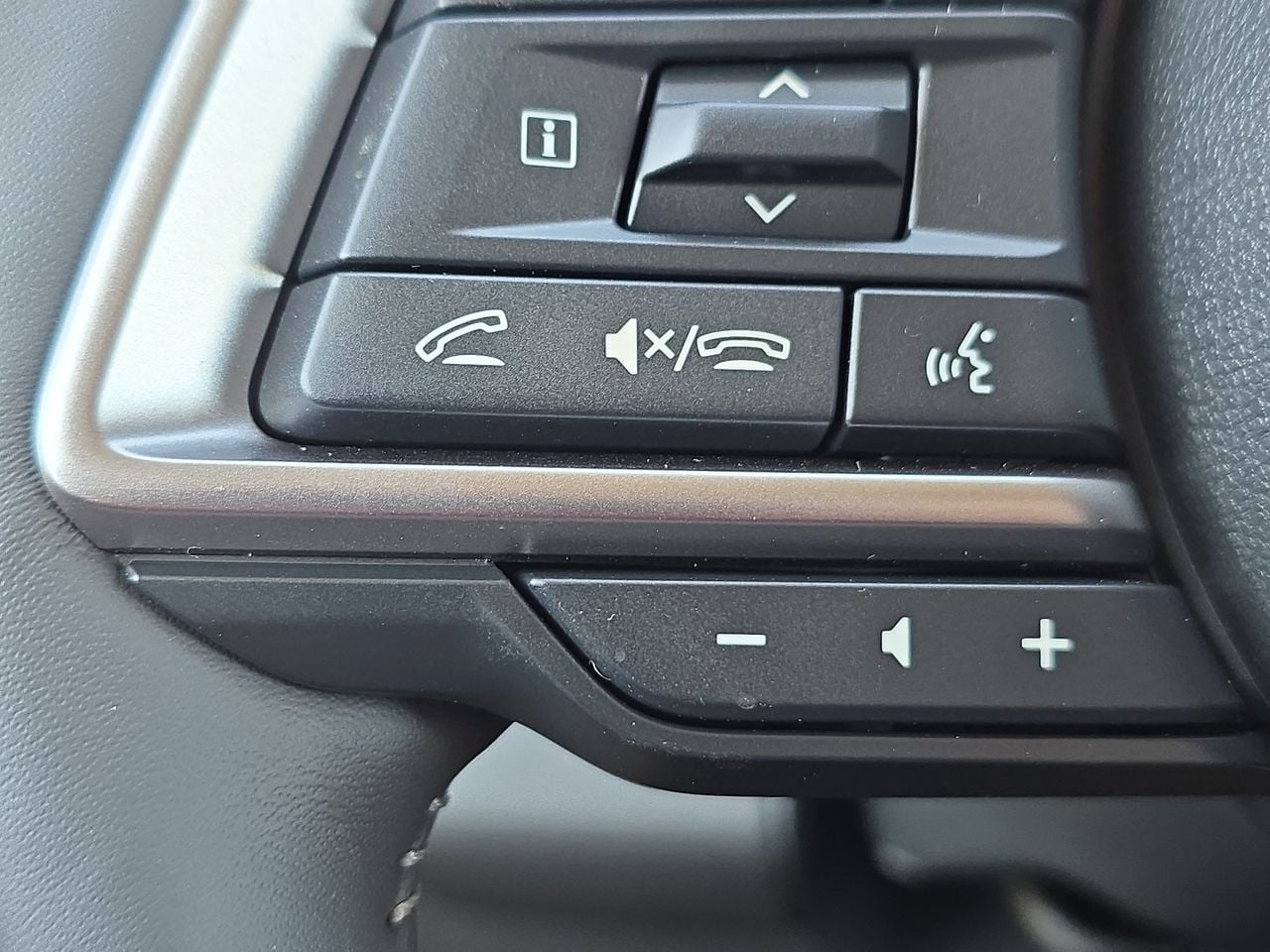 2026 Subaru Ascent Limited - Photo 35
