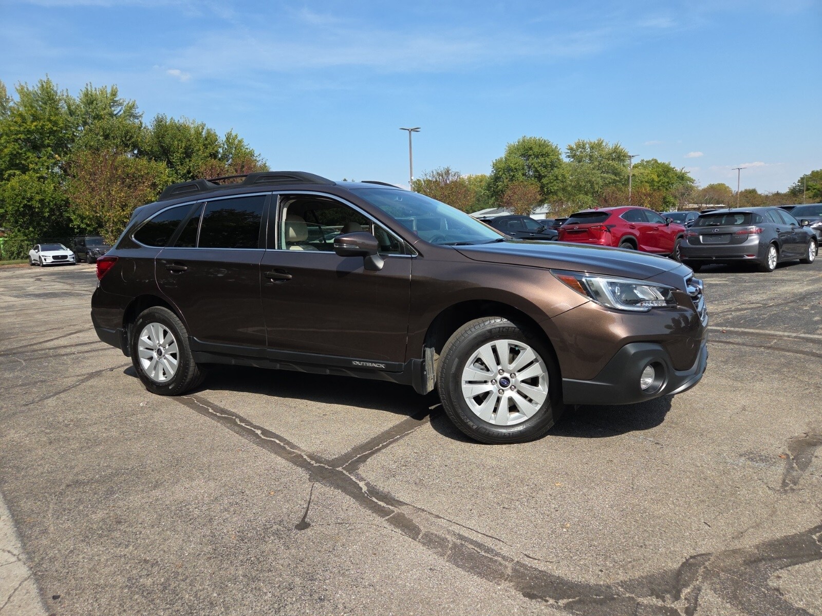 2019 Subaru Outback 2.5i Premium photo 3
