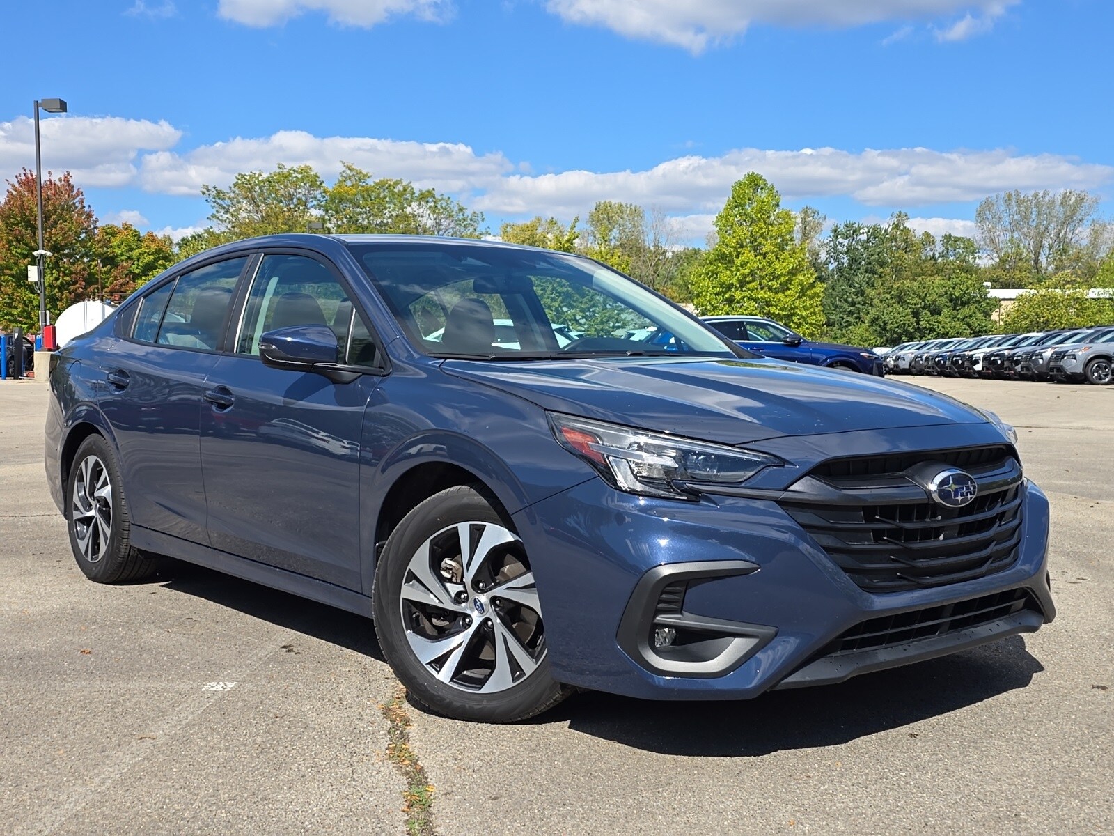 2023 Subaru Legacy Premium photo 3