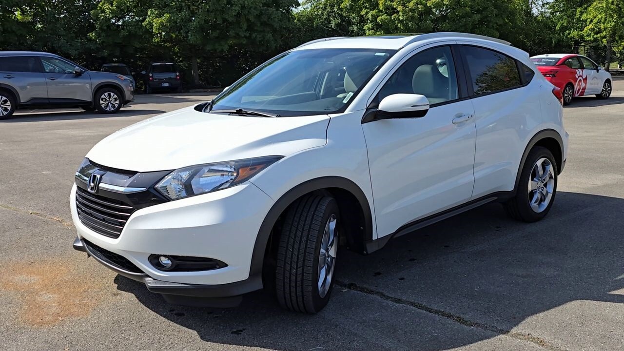 2017 Honda HR-V EX-L photo 3