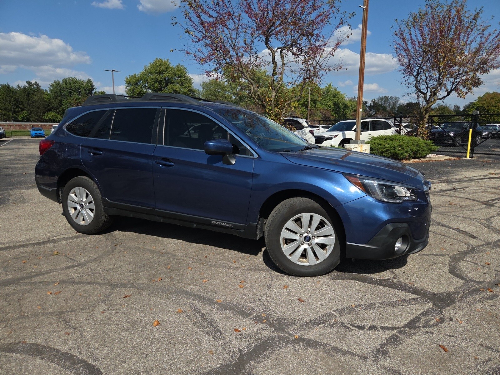 2019 Subaru Outback 2.5i Premium photo 3