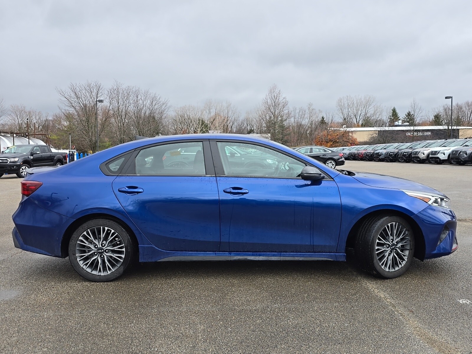 2024 Kia Forte GT-Line photo 2
