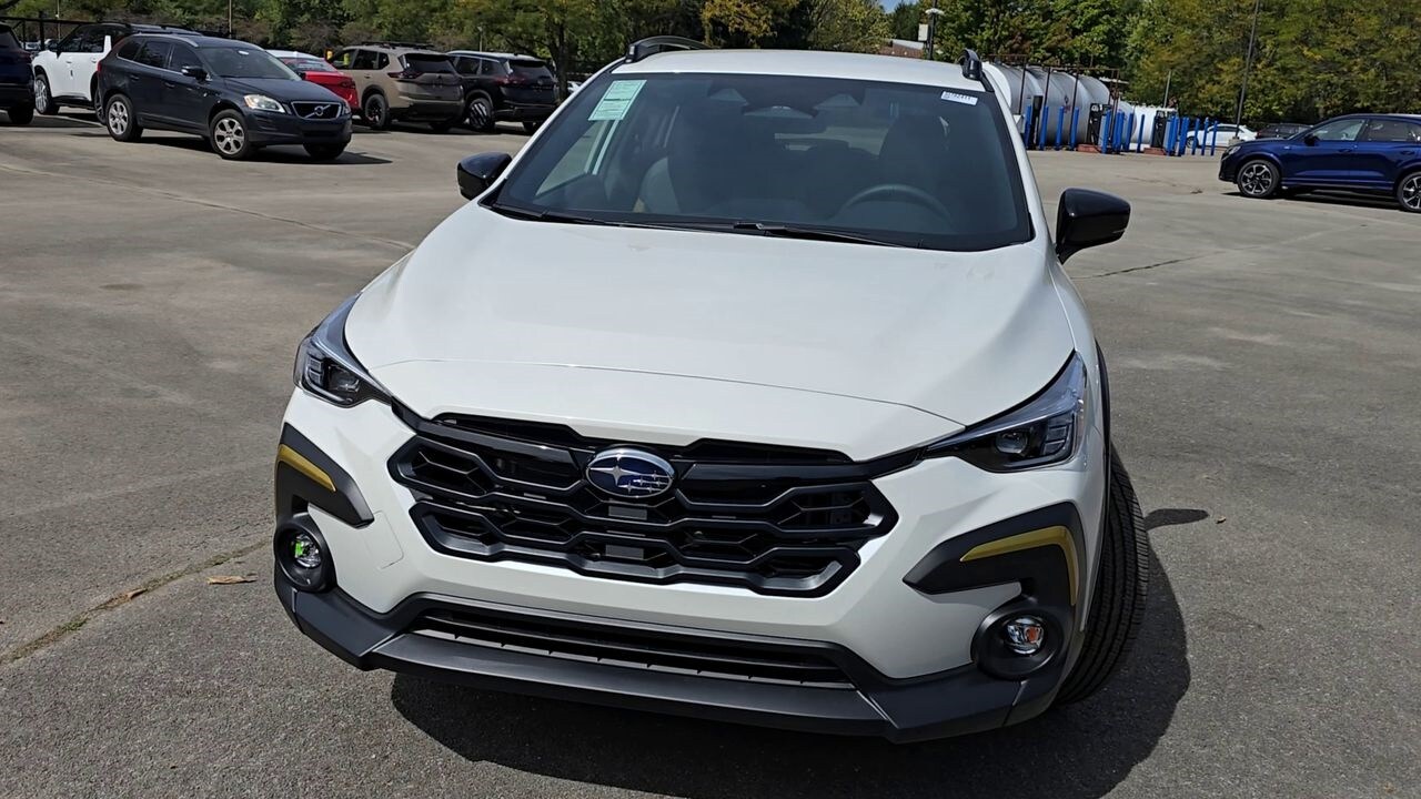 2025 Subaru Crosstrek Sport photo 2