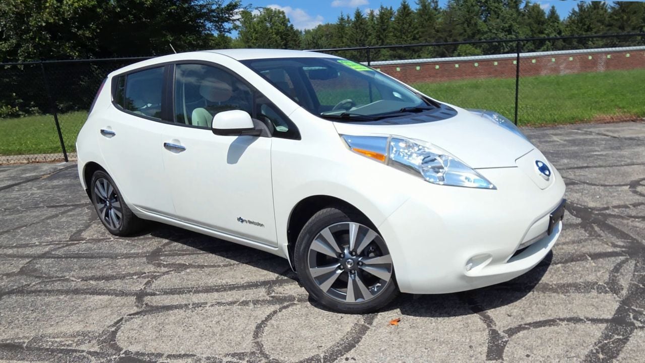 Used 2016 Nissan LEAF SV with VIN 1N4BZ0CPXGC314437 for sale in Indianapolis, IN