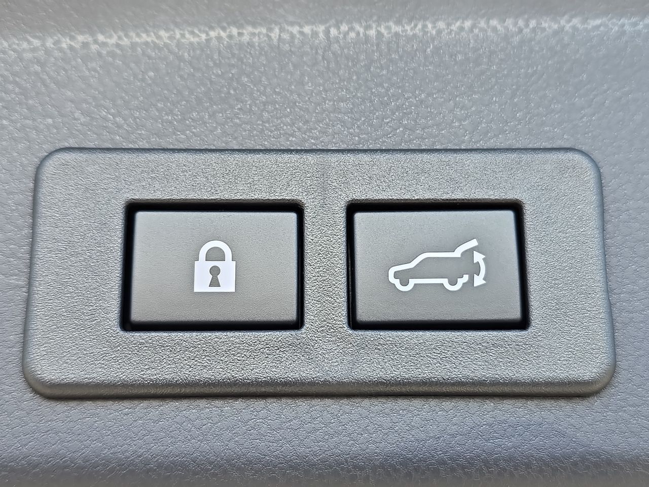2026 Subaru Ascent Limited - Photo 28