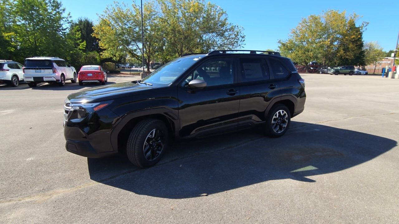2025 Subaru Forester Premium photo 3