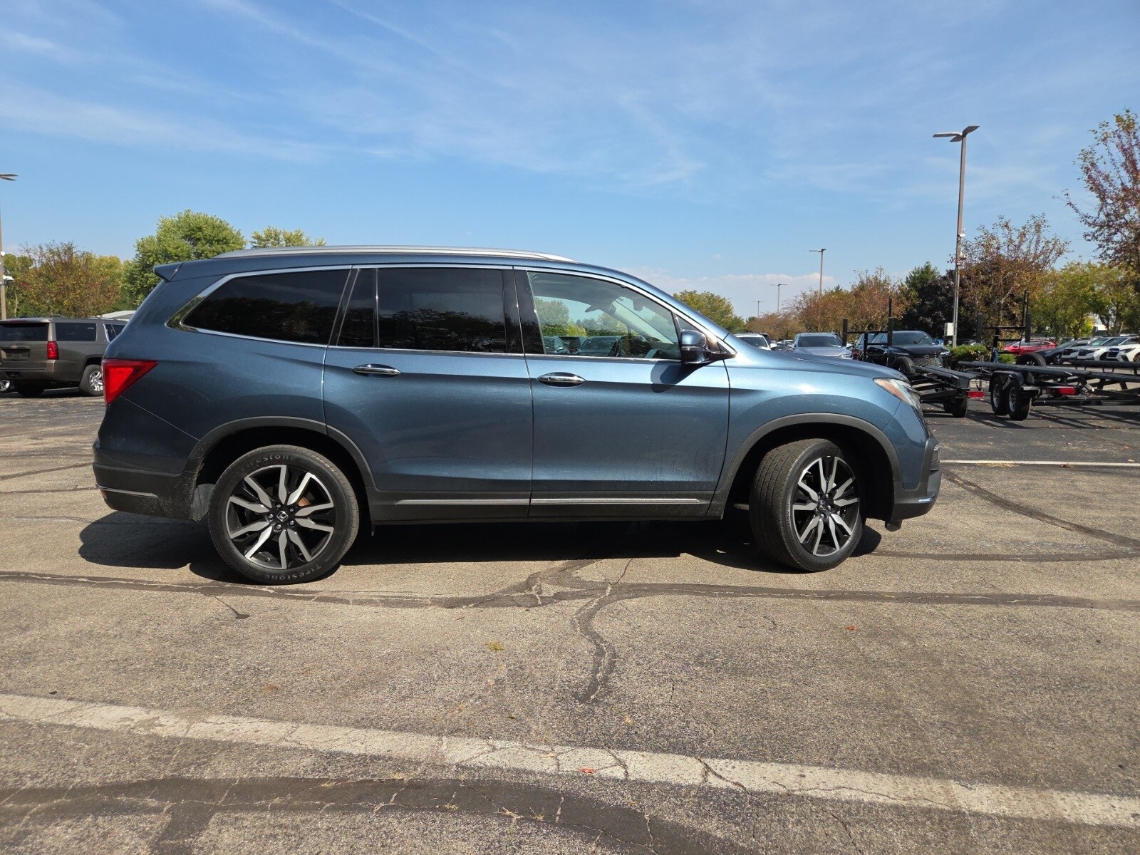 2020 Honda Pilot Touring photo 2