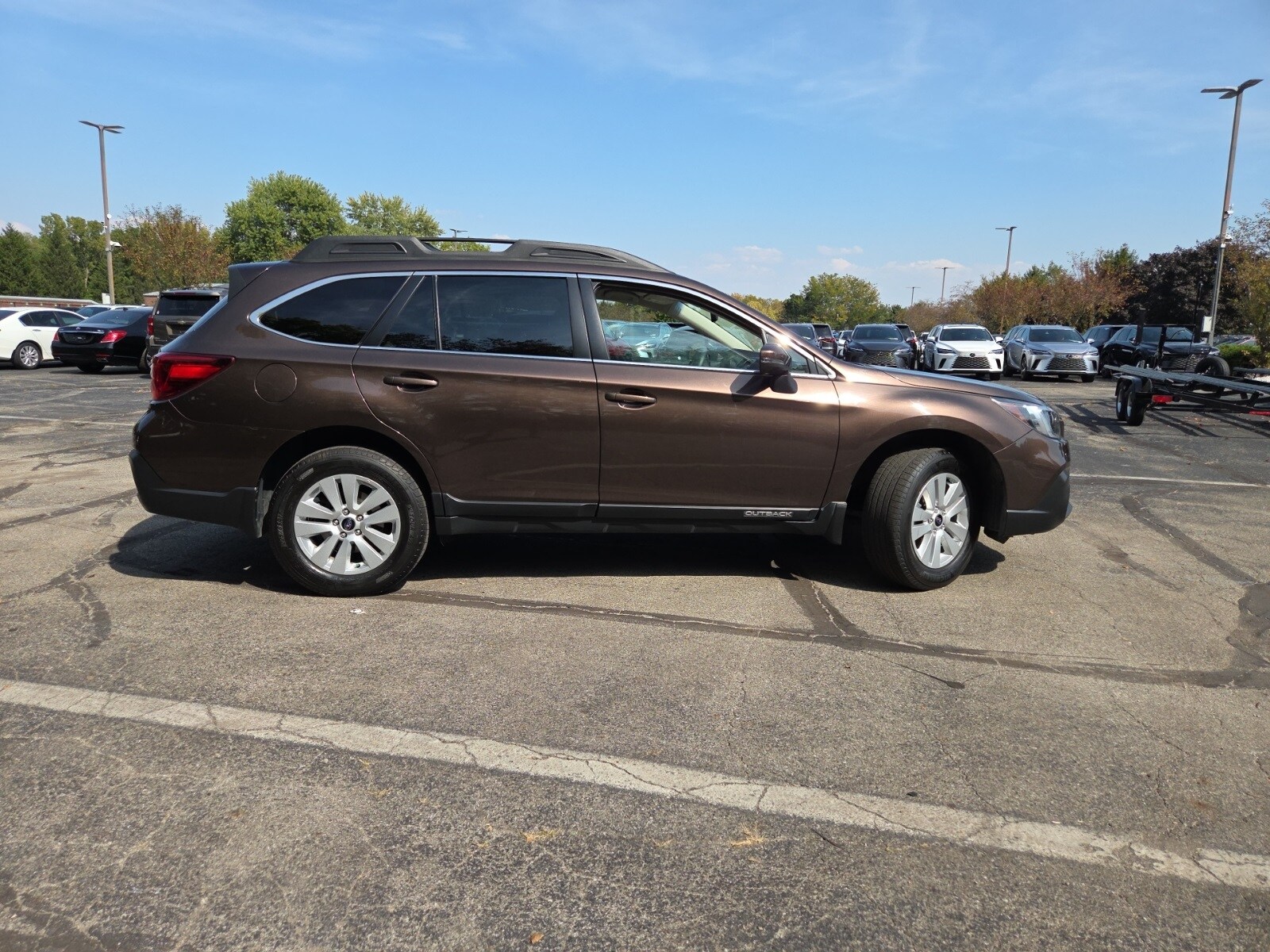 2019 Subaru Outback 2.5i Premium photo 2