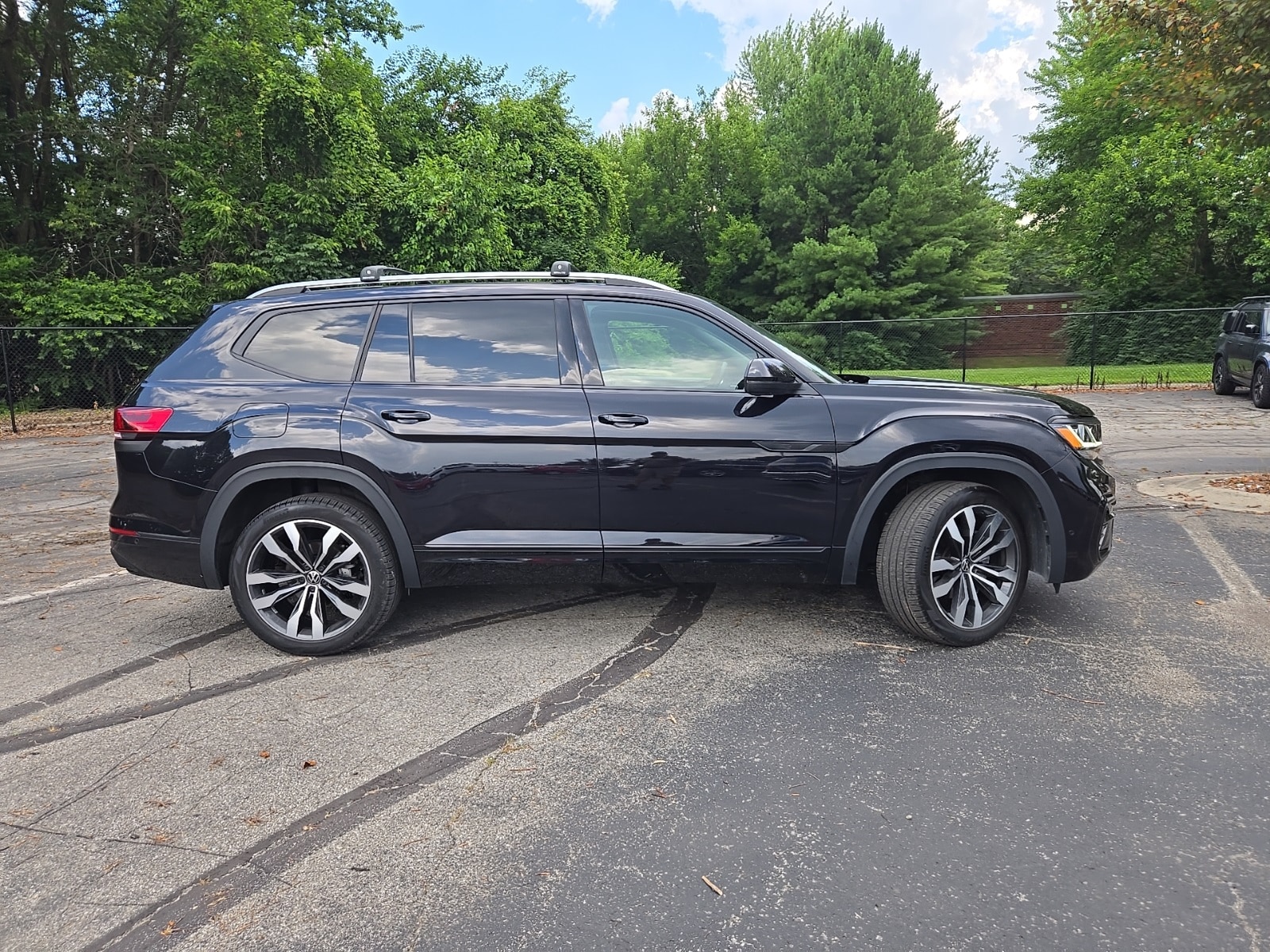 Used 2022 Volkswagen Atlas SEL Premium R-Line with VIN 1V2FR2CAXNC522557 for sale in Indianapolis, IN