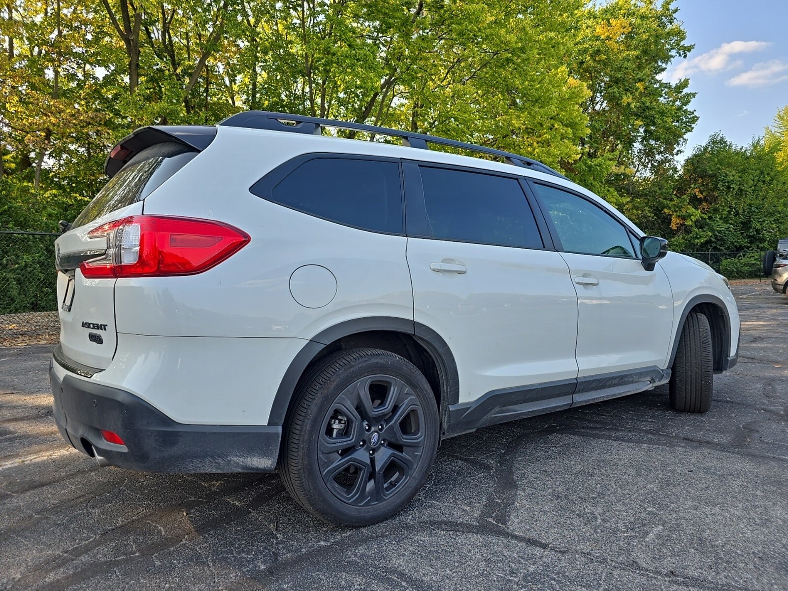 2024 Subaru Ascent Onyx Edition photo 4
