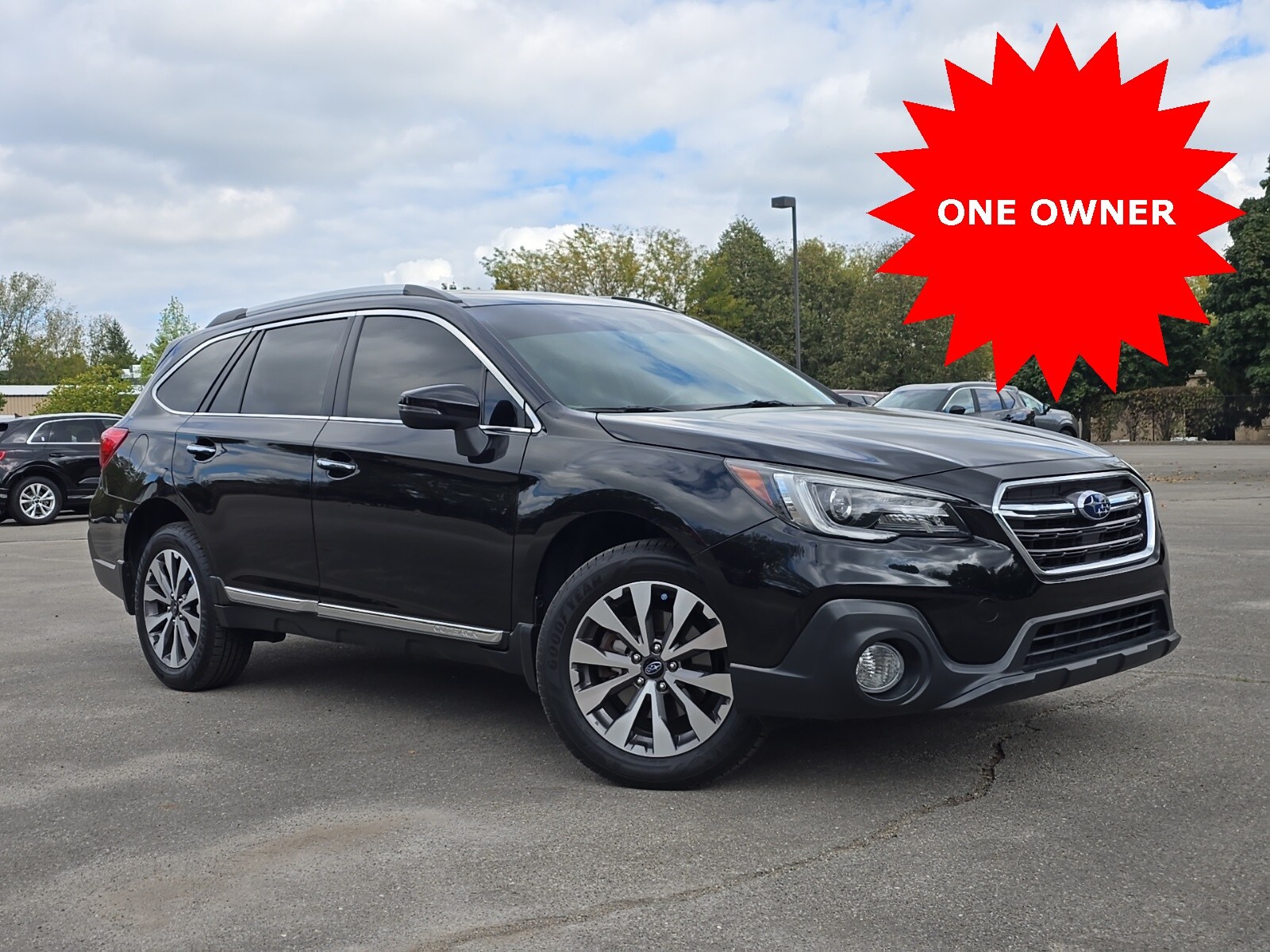 2018 Subaru Outback 2.5i Touring photo 2