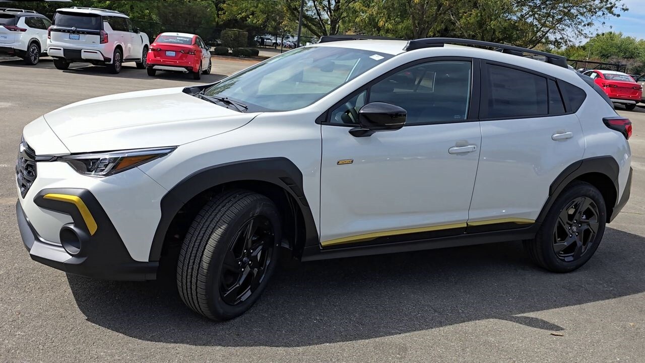 2025 Subaru Crosstrek Sport photo 3