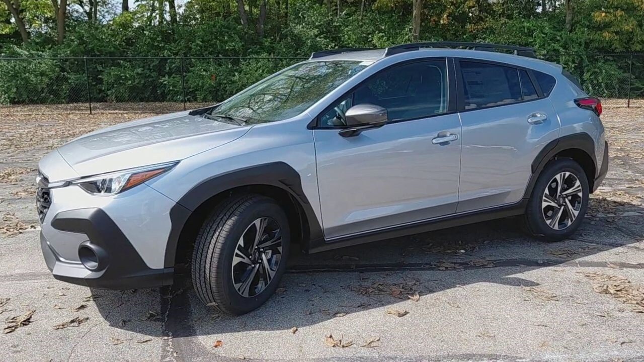 2025 Subaru Crosstrek Premium photo 4