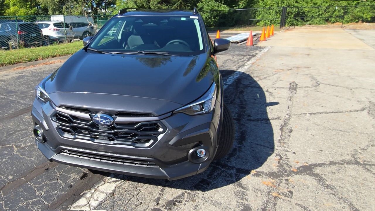 2025 Subaru Crosstrek Limited photo 2