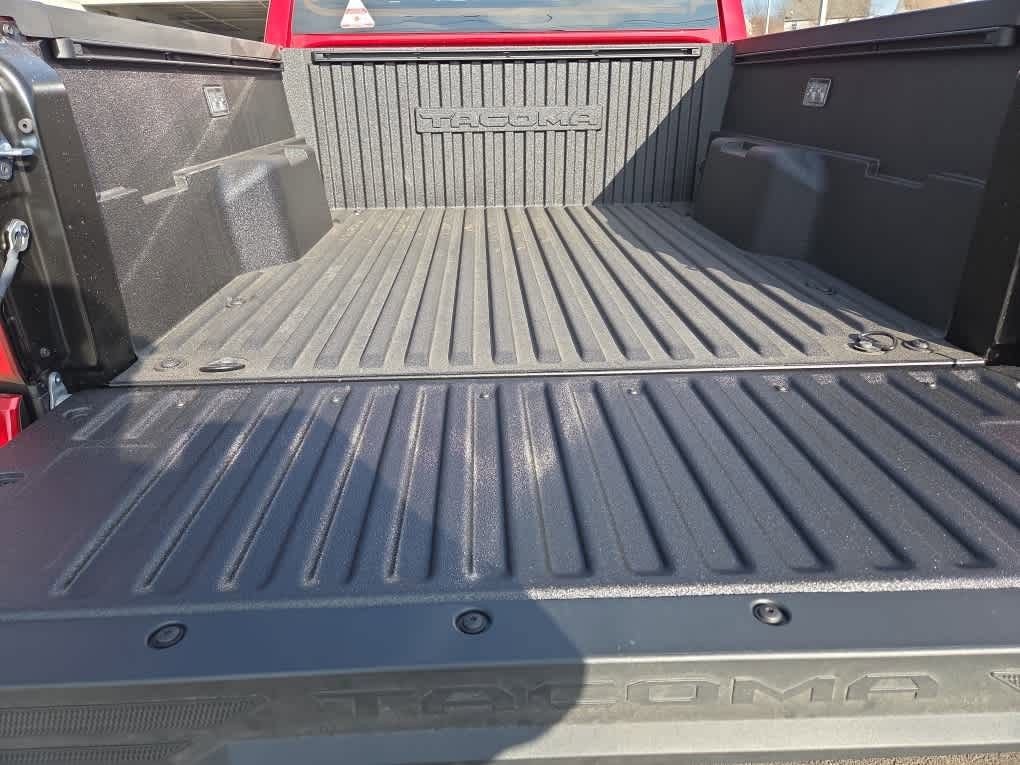 2026 Toyota Tacoma SR5 - Photo 8