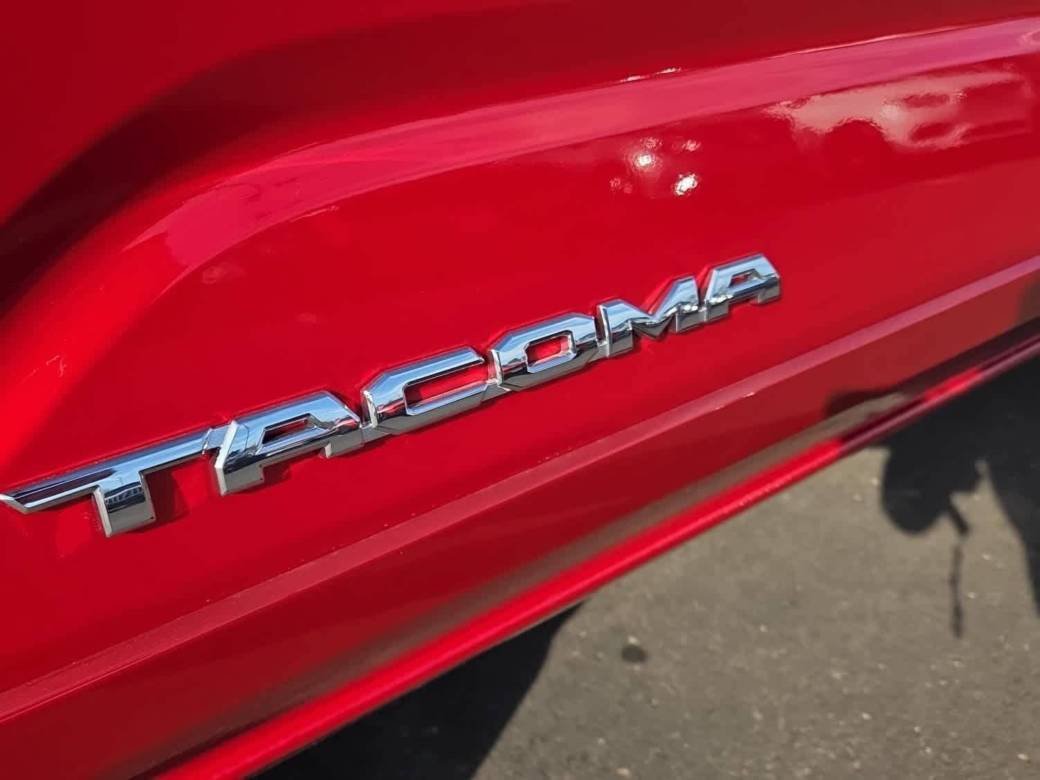 2026 Toyota Tacoma SR5 - Photo 17