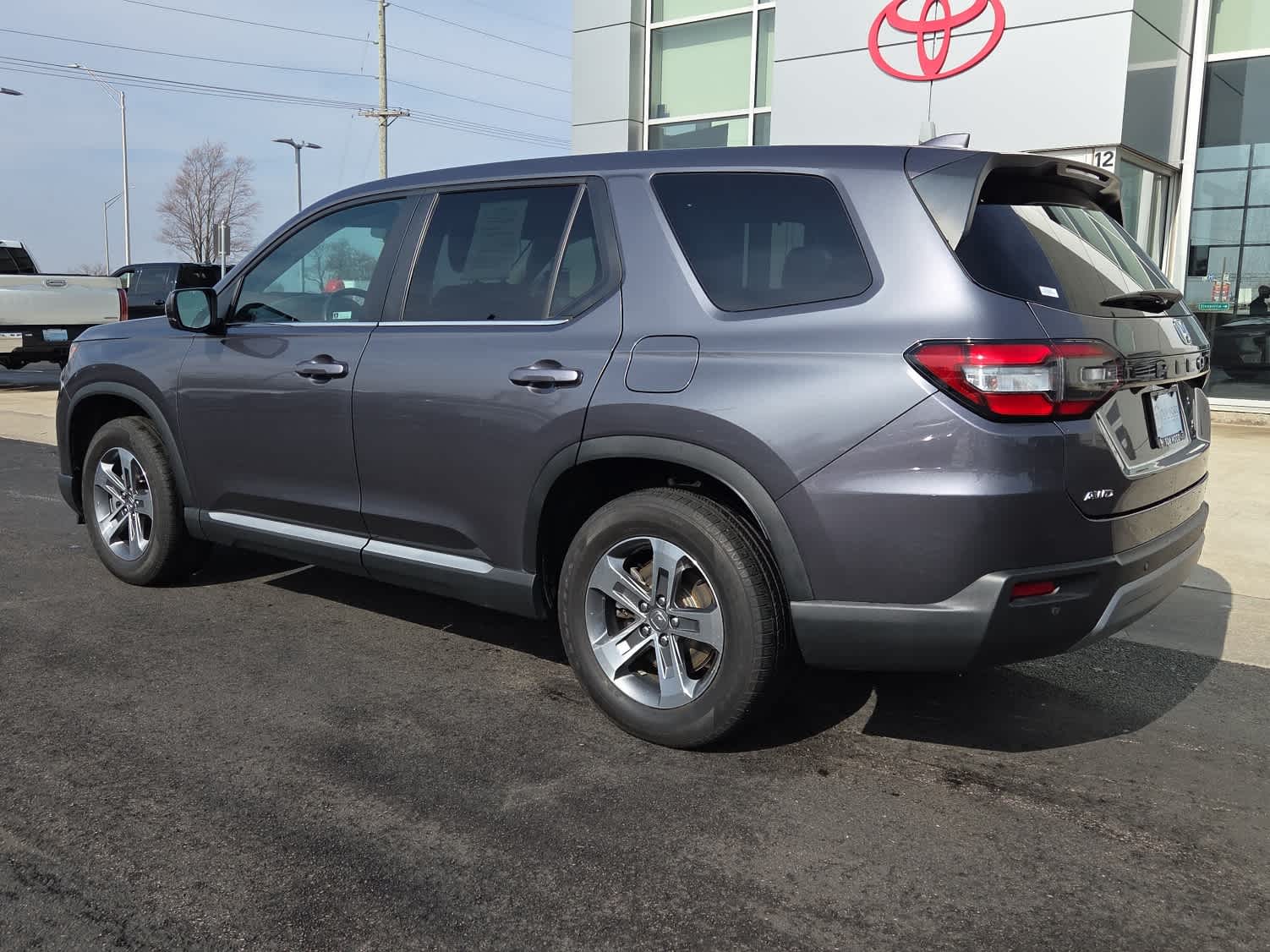 2025 Honda Pilot EX-L - Photo 13