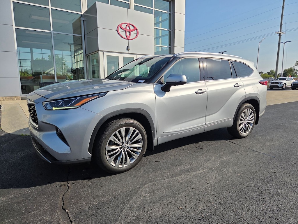 Used 2022 Toyota Highlander Platinum SUV