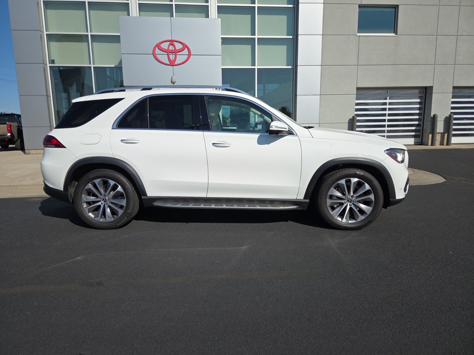 2022 Mercedes Benz GLE 350 4MATIC photo 3