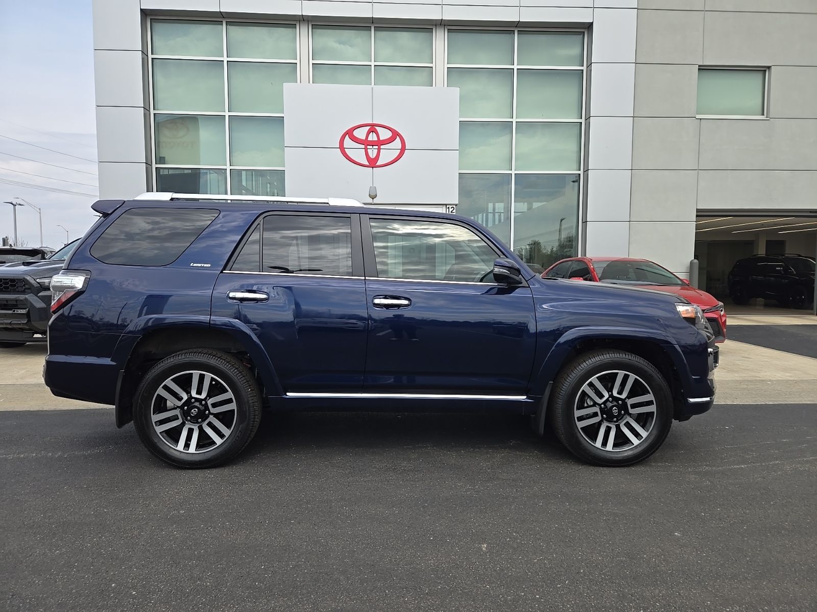 2022 Toyota 4Runner Limited - Photo 7