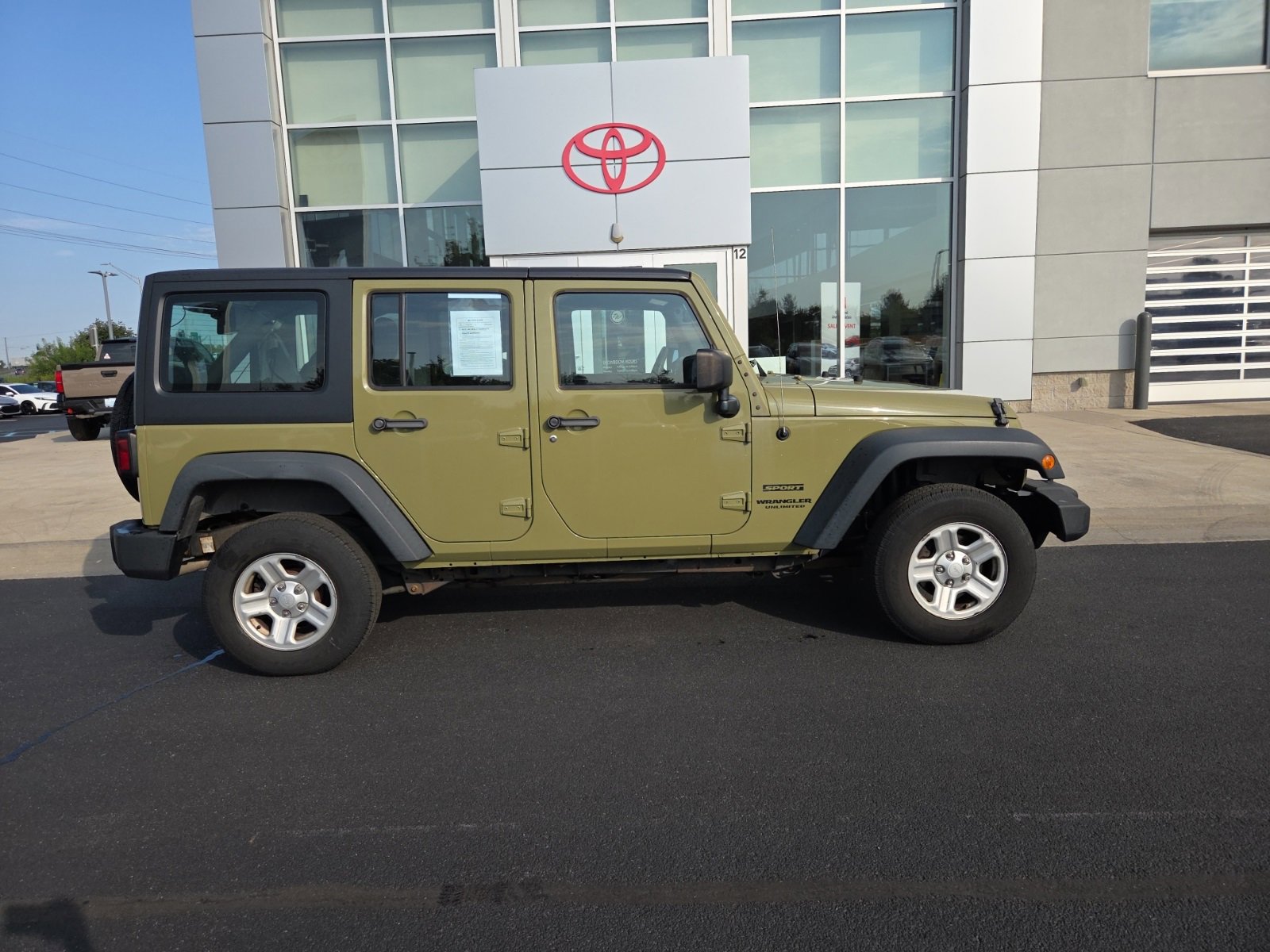 2013 Jeep Wrangler Unlimited Sport photo 3