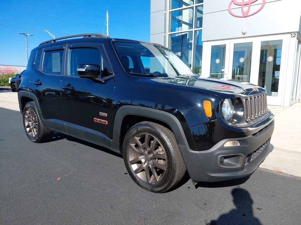Used 2016 Jeep Renegade Latitude FWD SUV