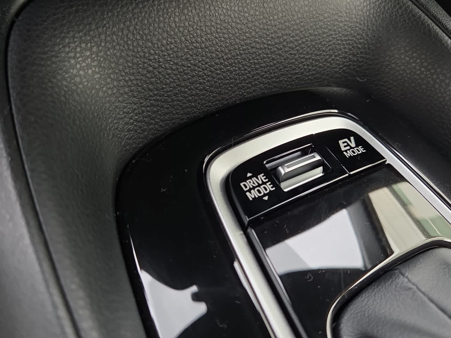 2026 Toyota Corolla SE - Photo 29