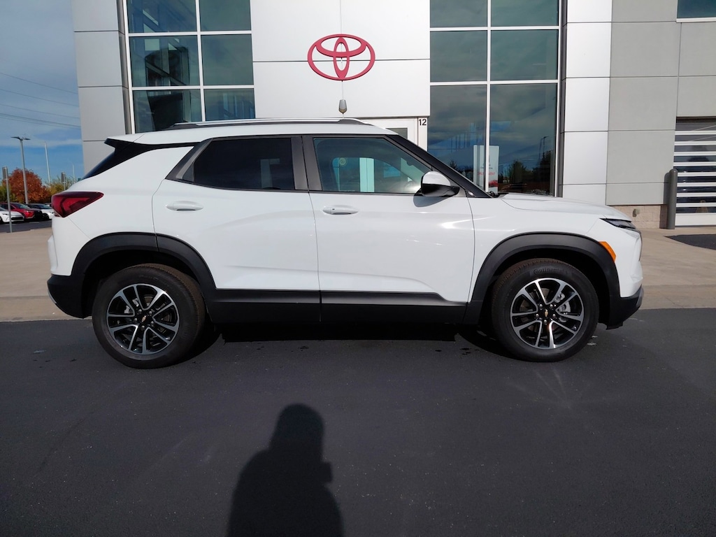 Used 2025 Chevrolet Trailblazer LT SUV