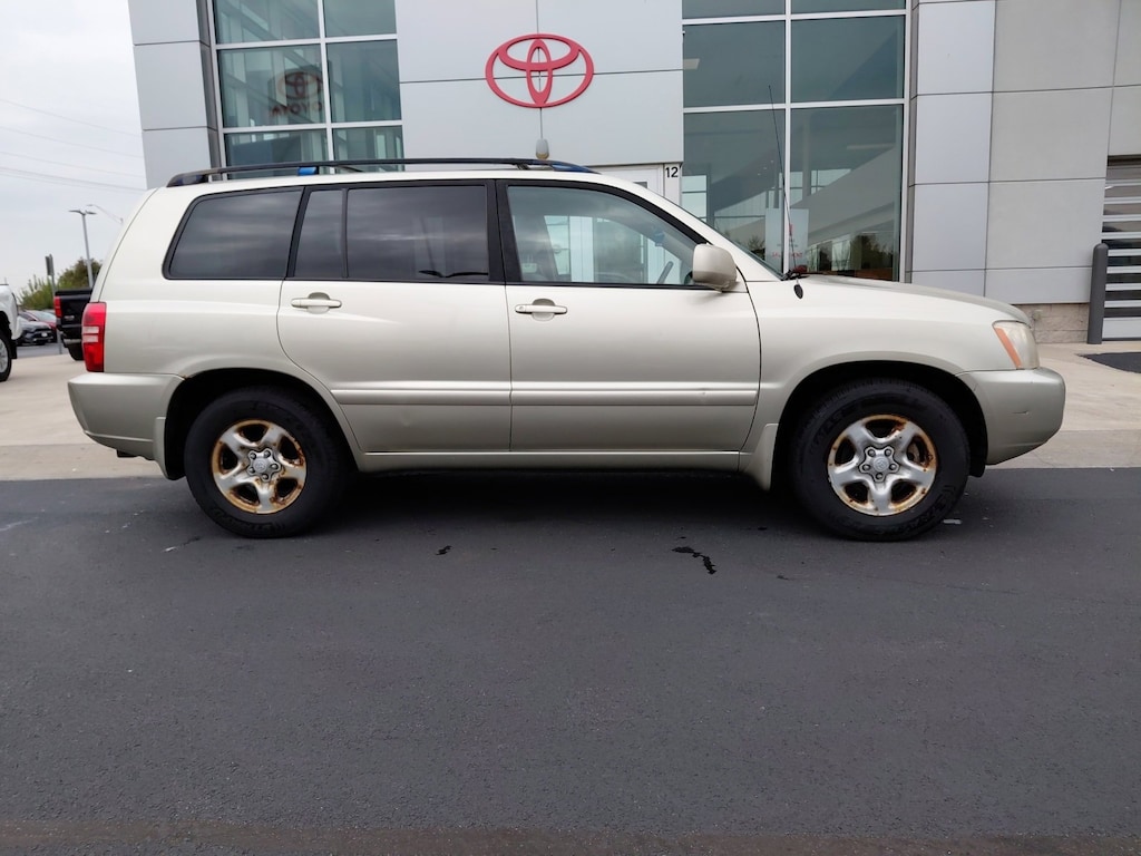 Used 2003 Toyota Highlander Base SUV