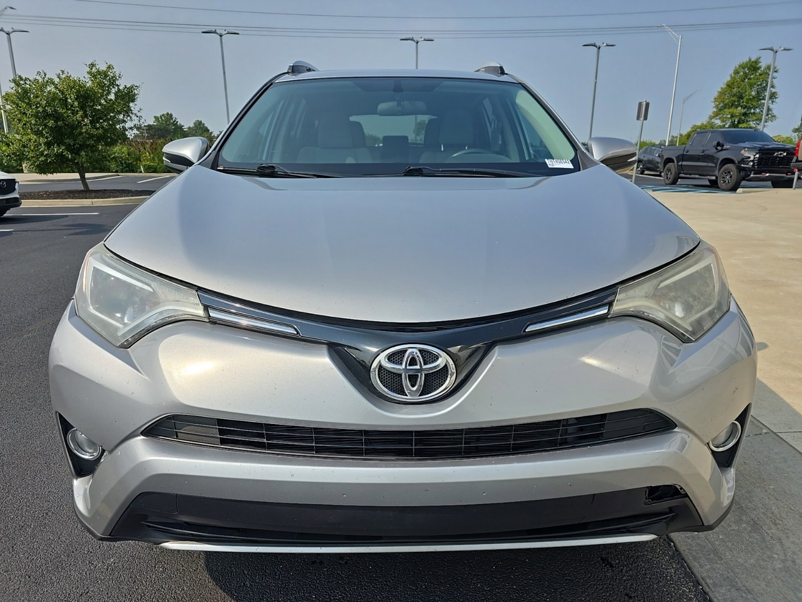 2016 Toyota RAV4 XLE photo 4