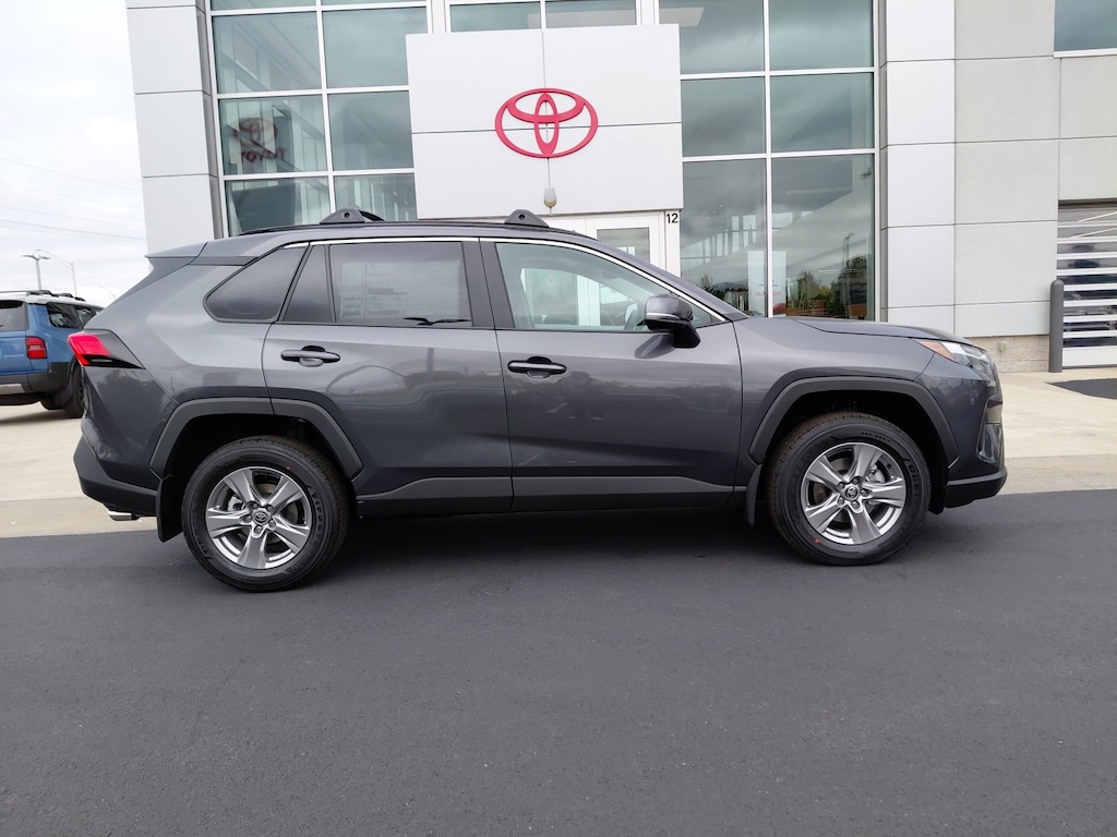 New 2025 Toyota RAV4 XLE XLE AWD SUV