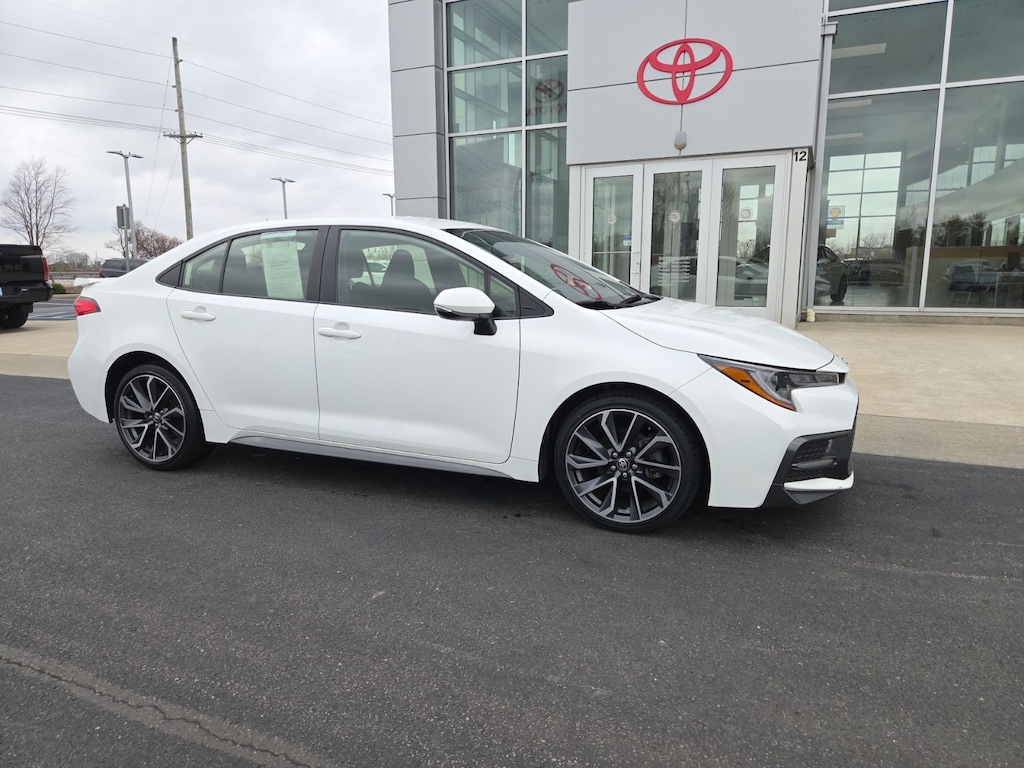 Used 2022 Toyota Corolla SE Sedan
