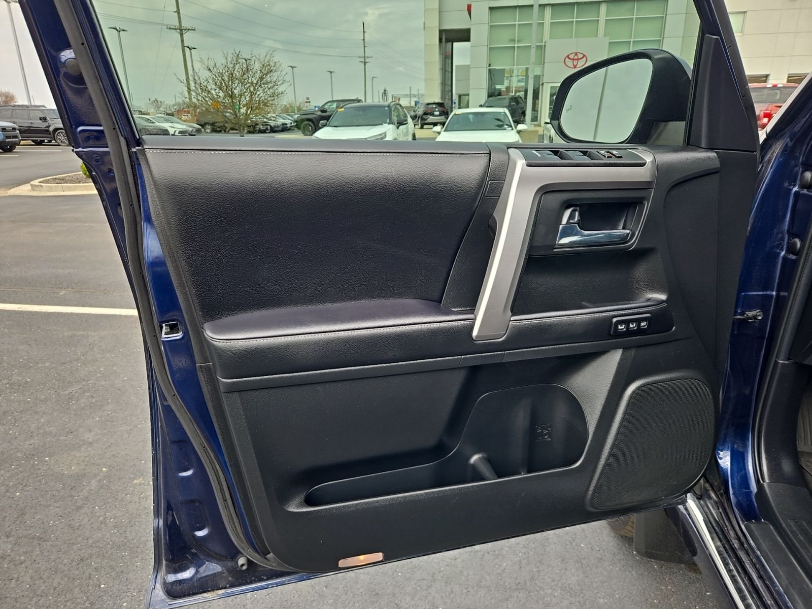 2022 Toyota 4Runner Limited - Photo 25