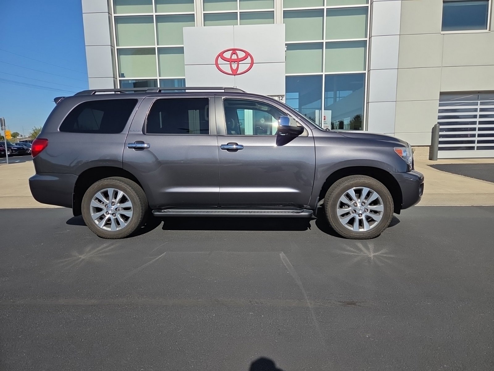 2015 Toyota Sequoia Limited photo 3