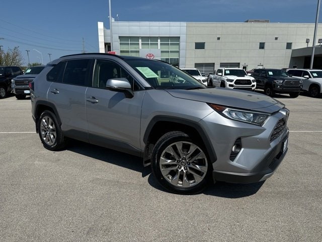 Used 2021 Toyota RAV4 Limited with VIN JTMN1RFV6MD082972 for sale in Whitestown, IN