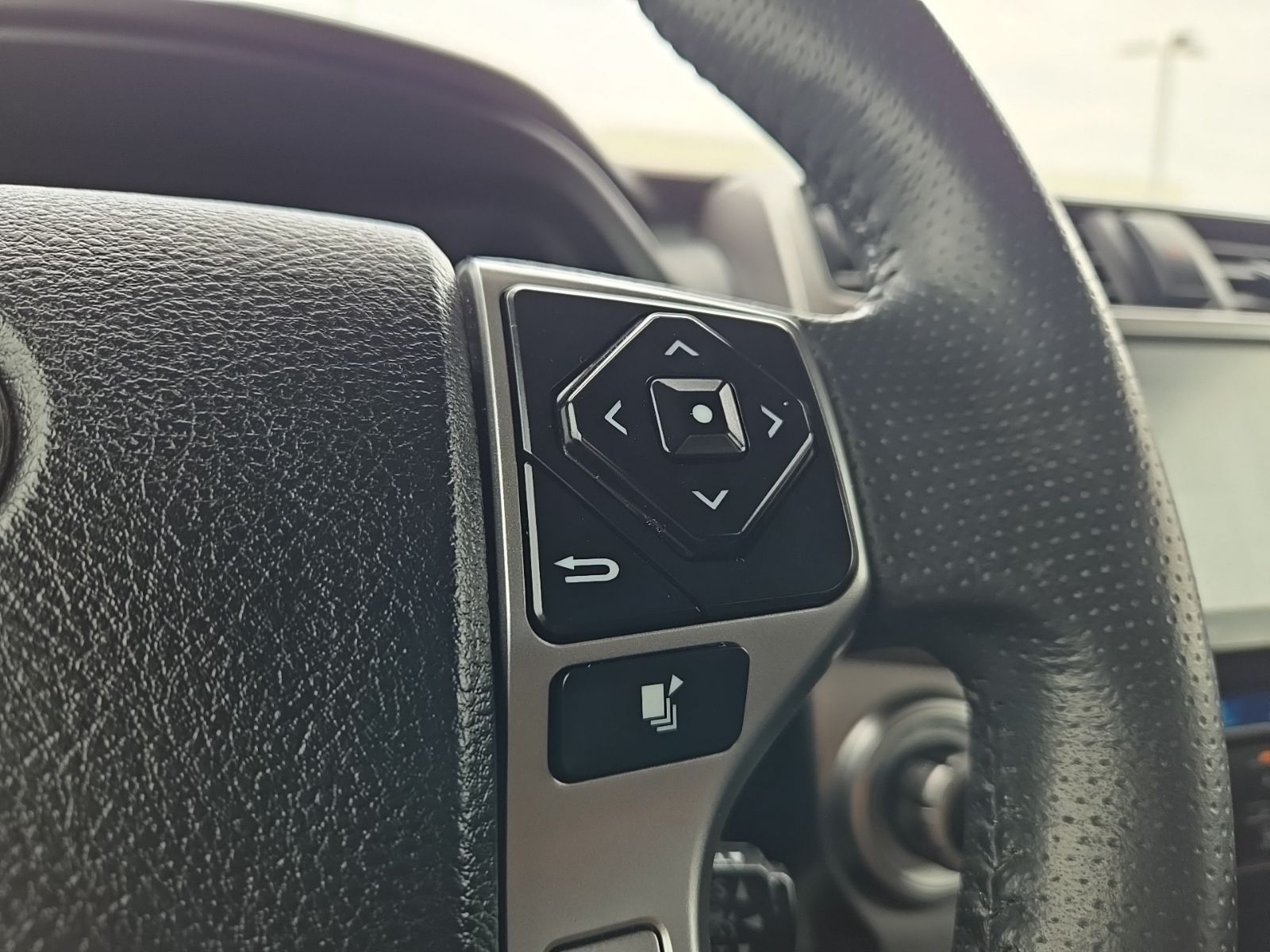 2022 Toyota 4Runner Limited - Photo 44