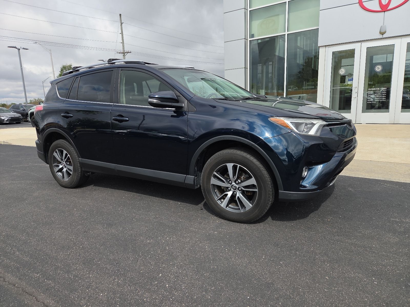 Used 2017 Toyota RAV4 XLE with VIN JTMRFREV8HJ155691 for sale in Whitestown, IN