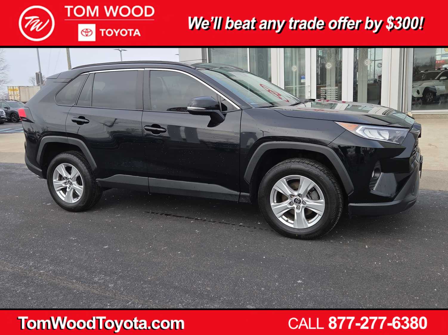 2020 Toyota RAV4 XLE's photo