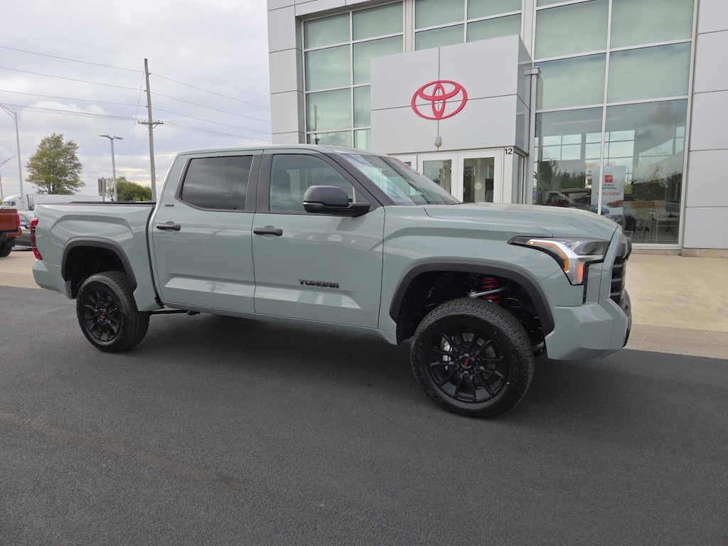 New 2026 Toyota Tundra SR5 SR5 CREWMAX 5.5