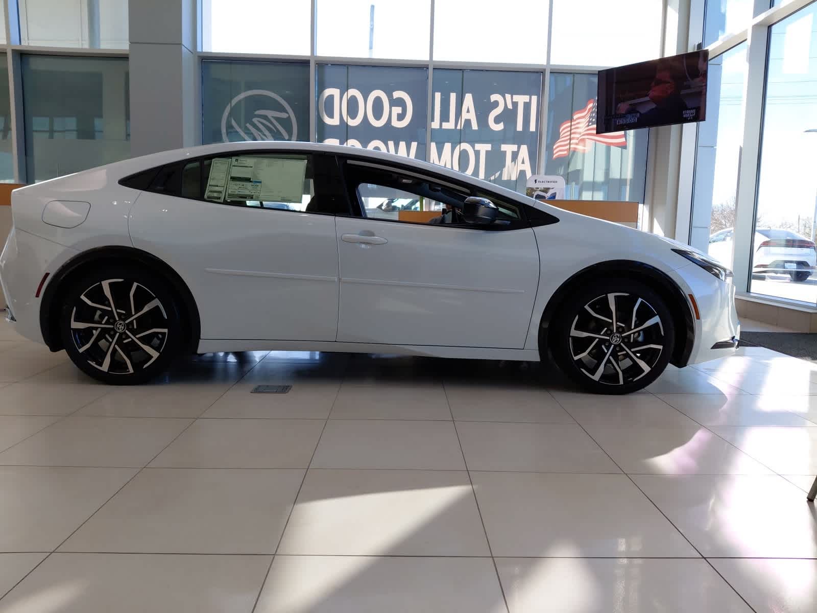 2026 Toyota Prius XSE Premium Plug-in Hybrid photo 2