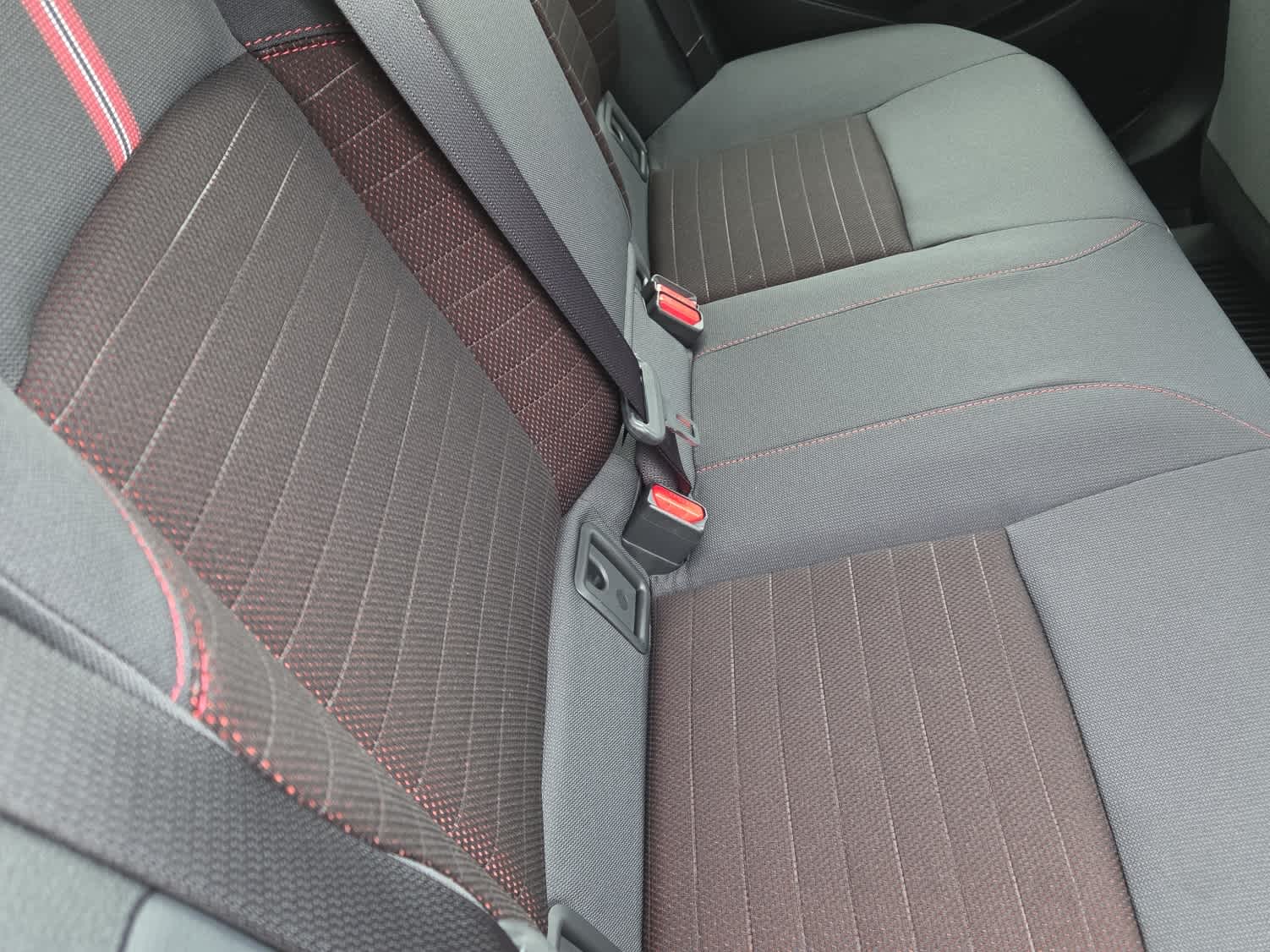 2026 Toyota Corolla SE - Photo 19