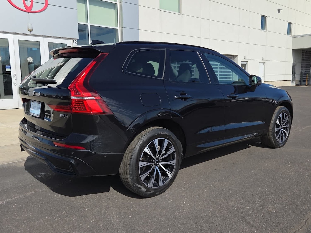 Used 2023 Volvo XC60 B5 AWD Plus Dark SUV