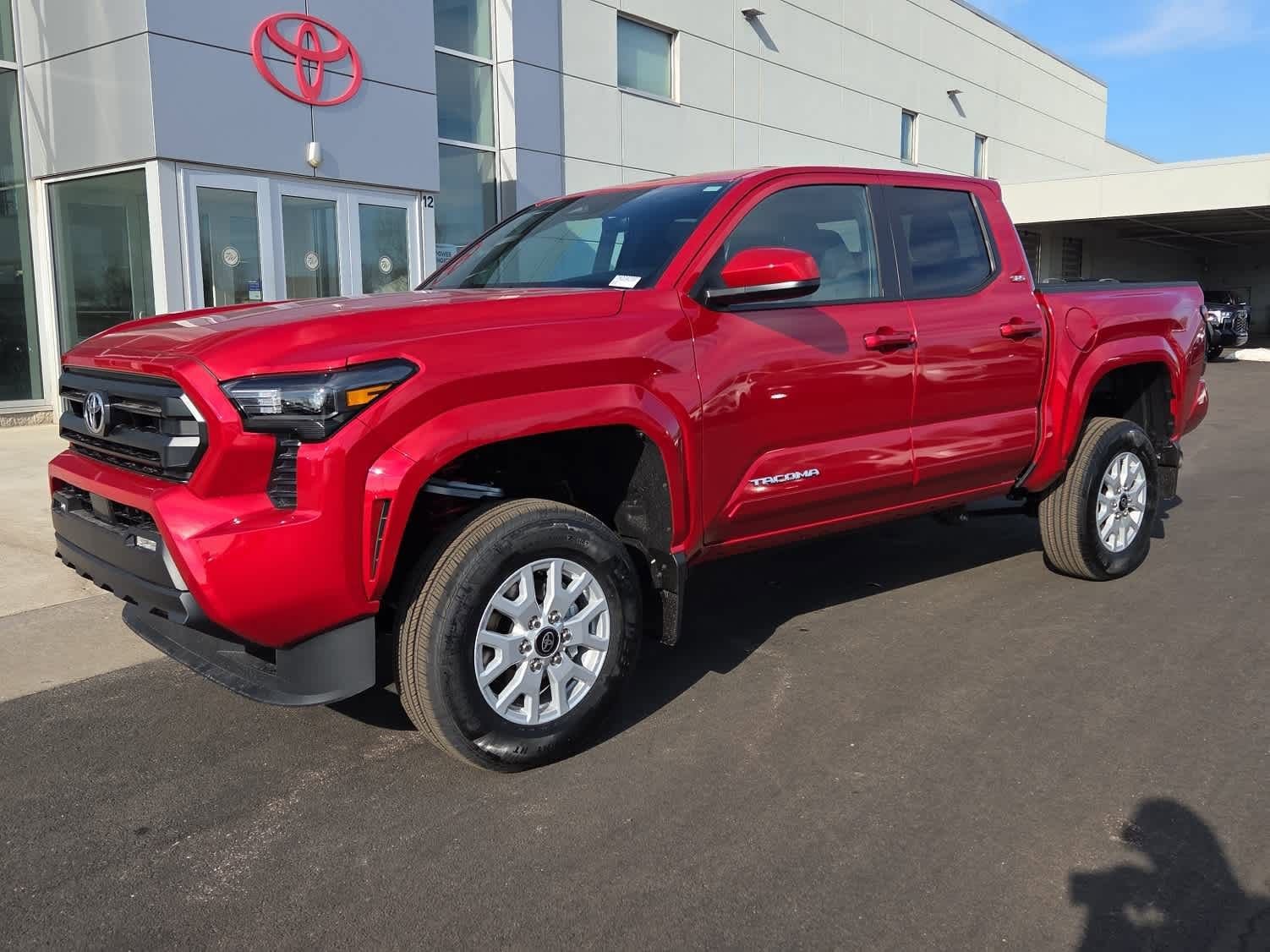 2026 Toyota Tacoma SR5 - Photo 11