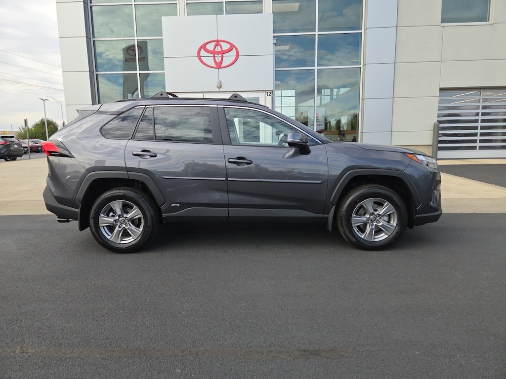 New 2025 Toyota RAV4 Hybrid XLE XLE AWD SUV