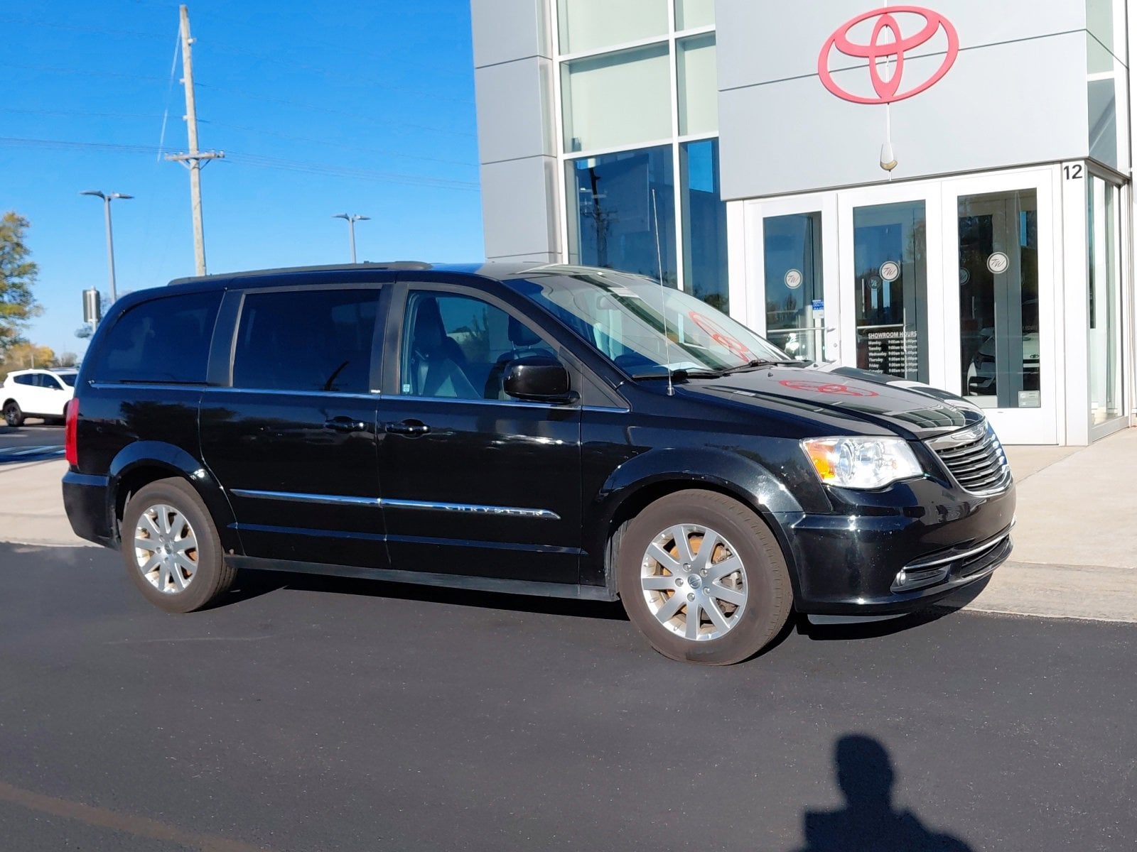 Used 2013 Chrysler Town & Country Touring with VIN 2C4RC1BG1DR650028 for sale in Whitestown, IN