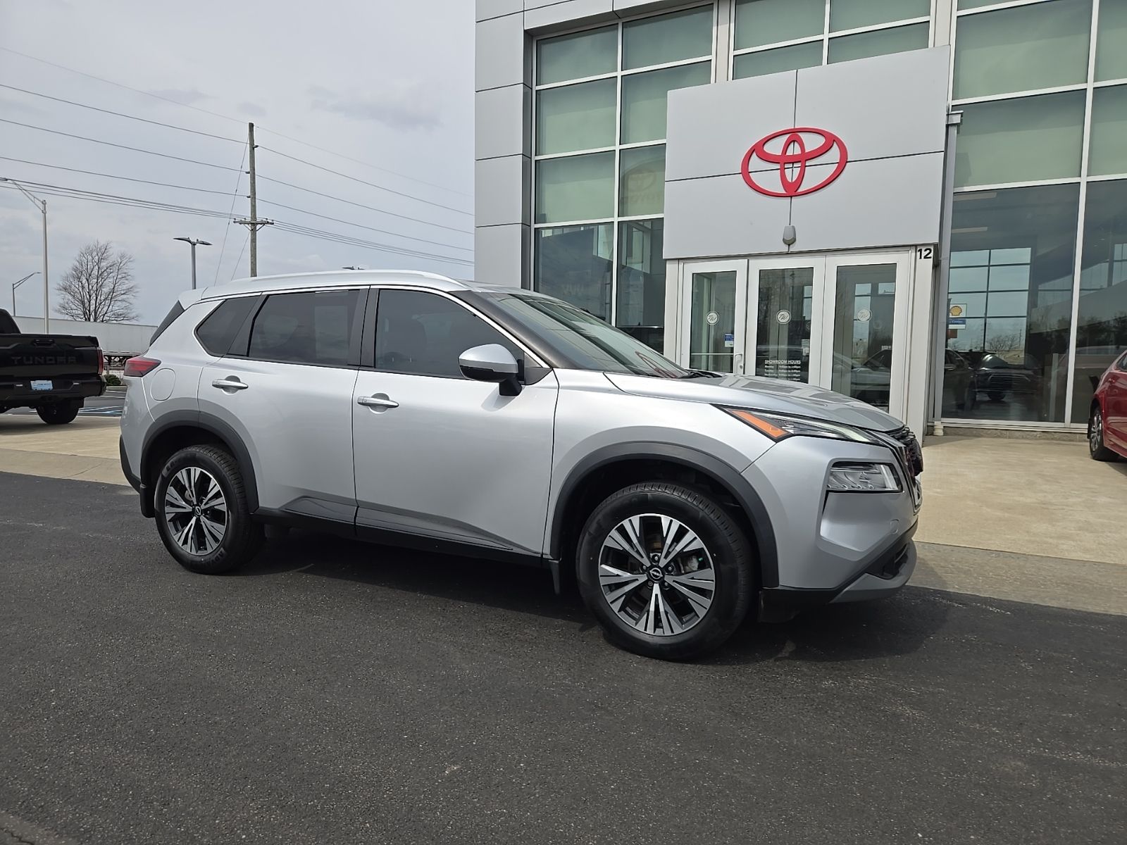 2022 Nissan Rogue SV