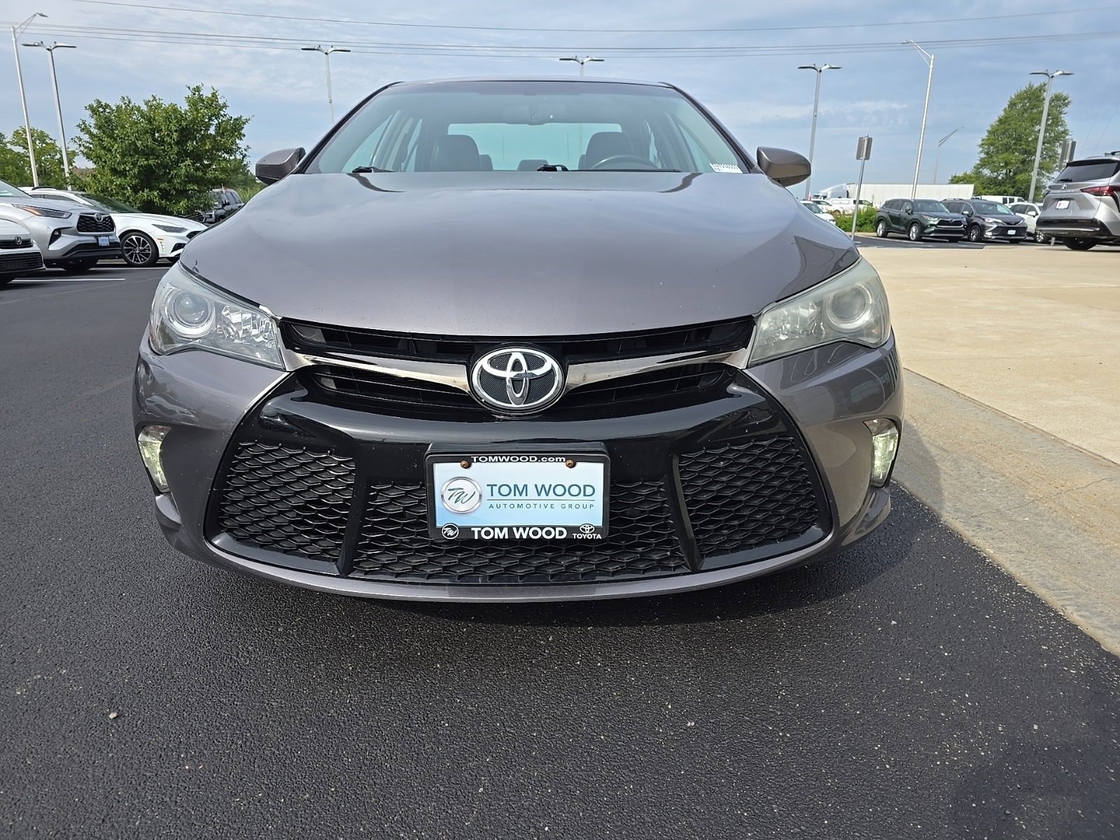 Used 2015 Toyota Camry XSE with VIN 4T1BF1FK2FU938553 for sale in Whitestown, IN