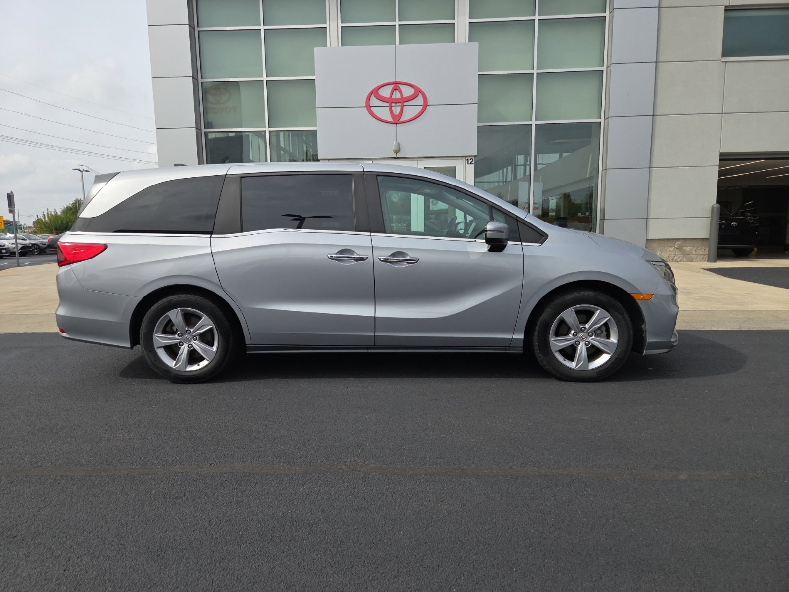 2018 Honda Odyssey EX-L photo 2