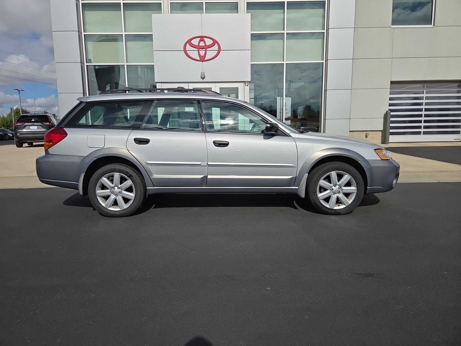 2006 Subaru Outback 2.5i photo 3