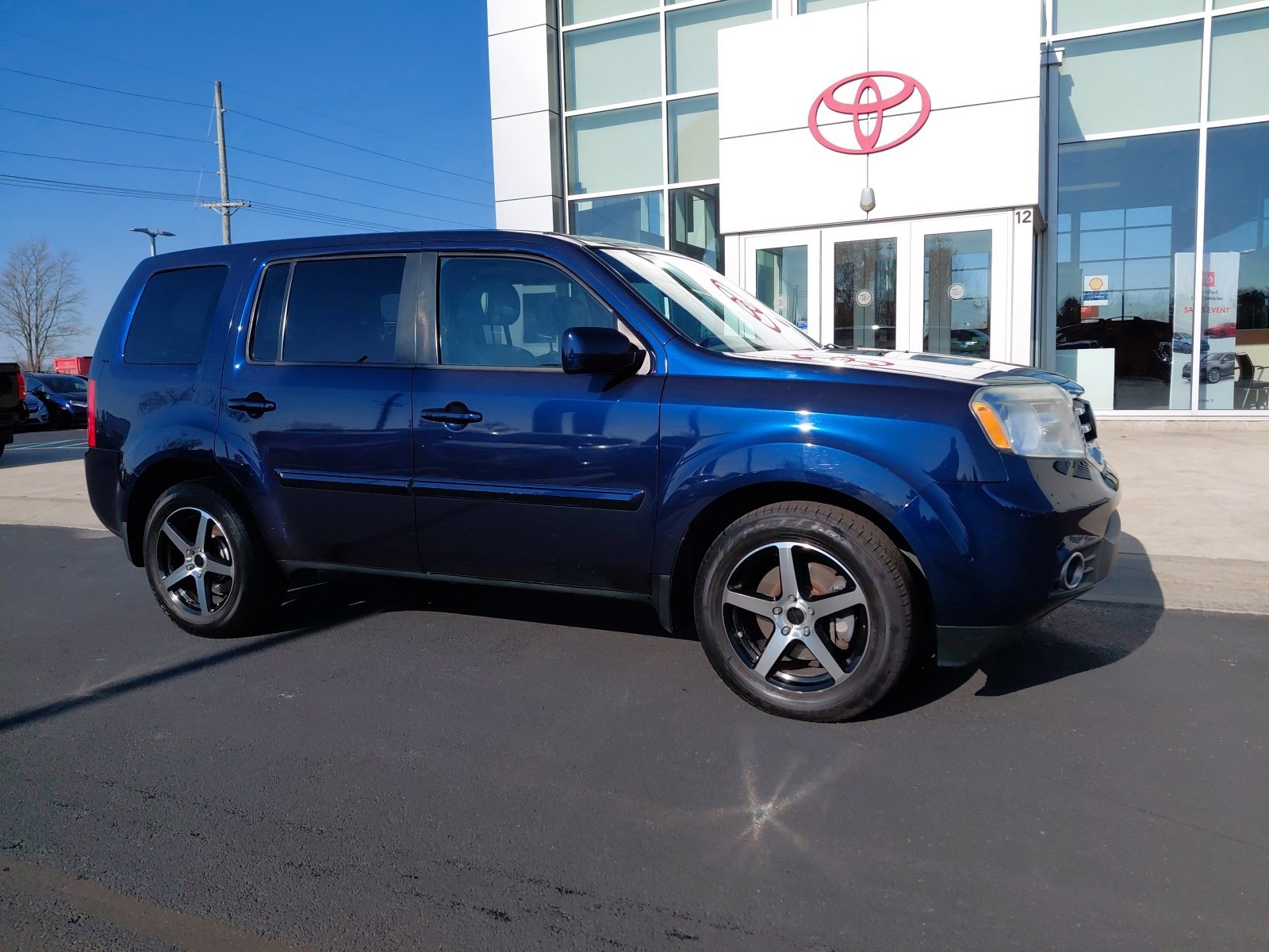 Used 2013 Honda Pilot EX-L with VIN 5FNYF4H69DB077359 for sale in Whitestown, IN